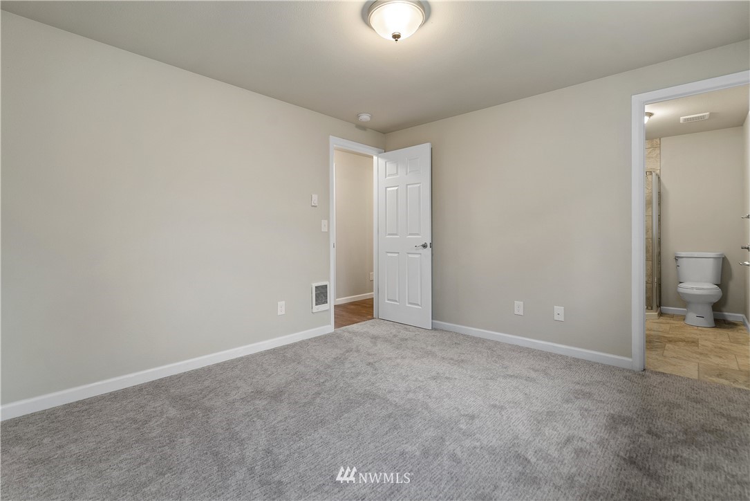 17037 Sargent Road Southwest Rochester, WA 98579 - Photo 12 of 19