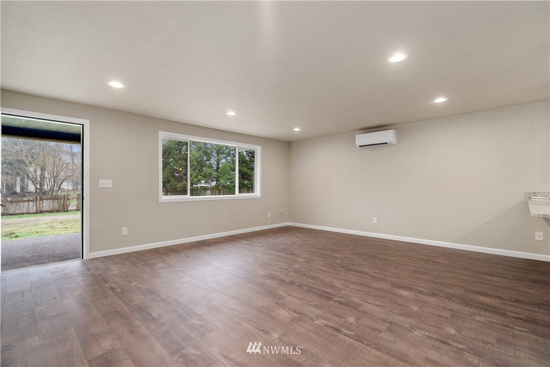 17037 Sargent Road Southwest Rochester, WA 98579 - Photo 6 of 19