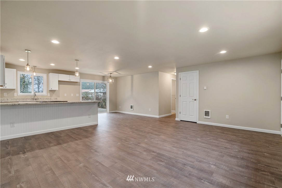 17037 Sargent Road Southwest Rochester, WA 98579 - Photo 7 of 19