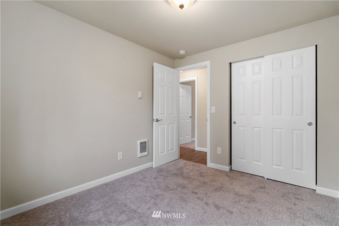 17037 Sargent Road Southwest Rochester, WA 98579 - Photo 10 of 19