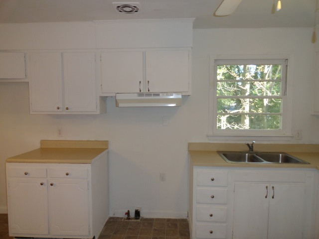 929 Beverly Drive Raleigh, NC 27610 - Photo 5 of 22 Photo 5