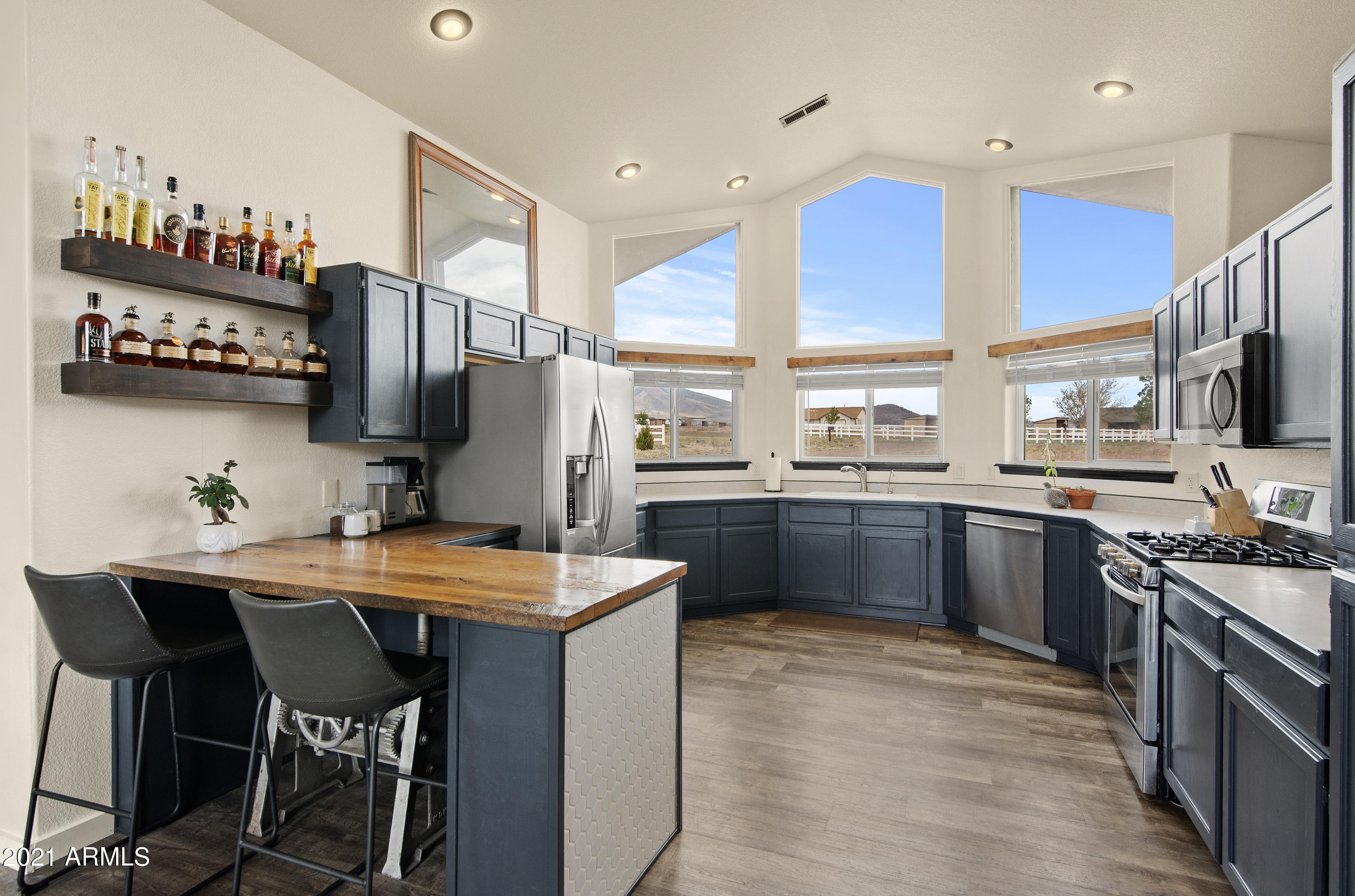 8060 Fawn Run Road Flagstaff, AZ 86004 - Photo 10 of 30 Kitchen