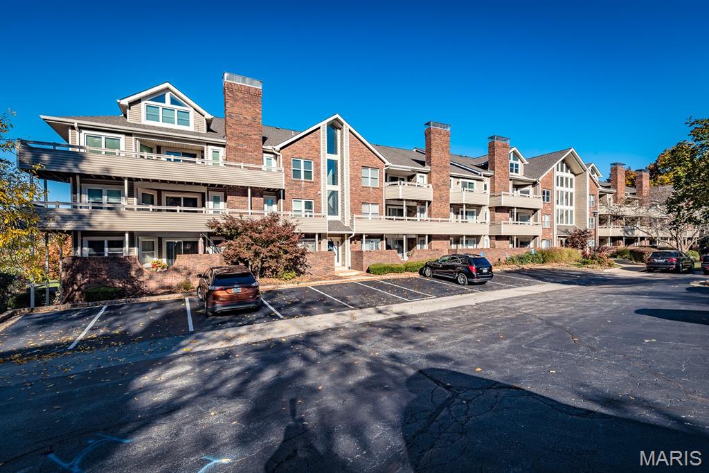 1010 Thoreau Court, Unit 301 Creve Coeur, MO 63146 - Photo 1 of 37