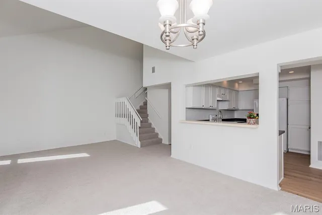 $240,000 | 1010 Thoreau Court, Unit 301, Creve Coeur, MO 63146