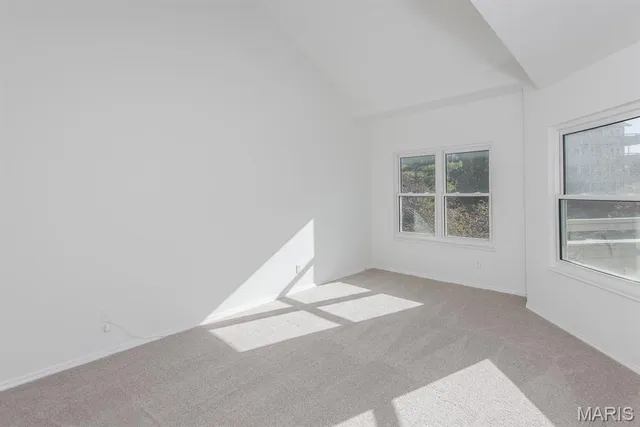 $240,000 | 1010 Thoreau Court, Unit 301, Creve Coeur, MO 63146