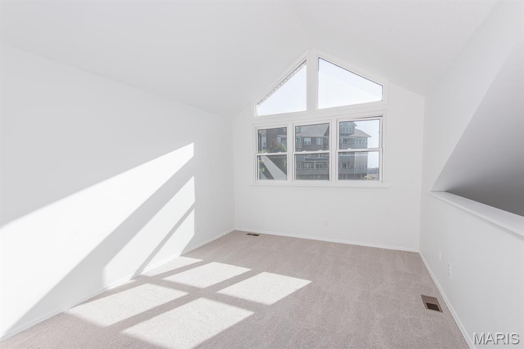 1010 Thoreau Court, Unit 301 Creve Coeur, MO 63146 - Photo 27 of 37