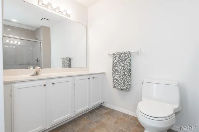 $240,000 | 1010 Thoreau Court, Unit 301, Creve Coeur, MO 63146