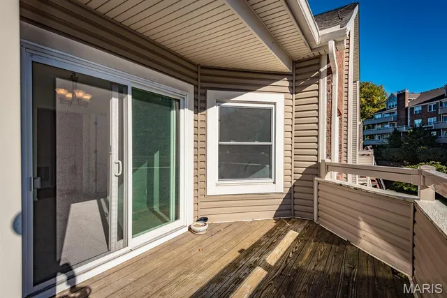 $240,000 | 1010 Thoreau Court, Unit 301, Creve Coeur, MO 63146