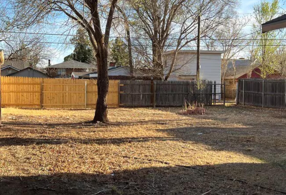 2315 15th Street Lubbock, TX 79401 - Photo 7 of 7 IMG_8705