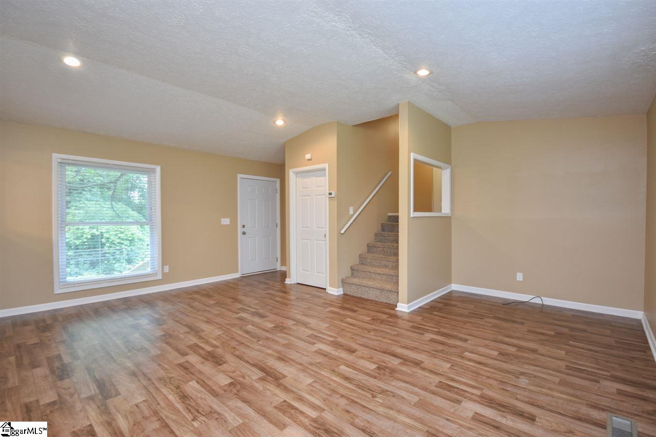 155 Lincoln Road Taylors, SC 29687 - Photo 2 of 22 Gallery Image 2
