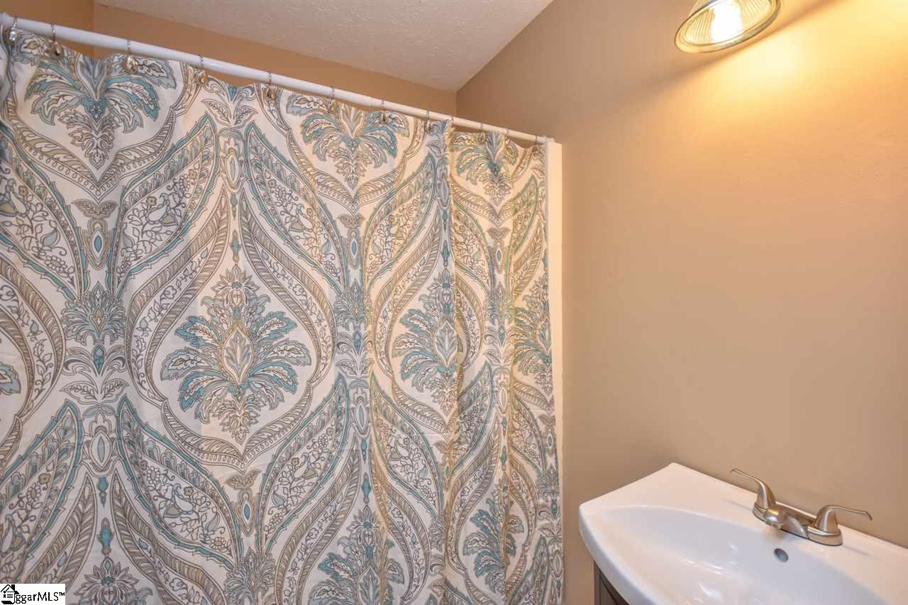155 Lincoln Road Taylors, SC 29687 - Photo 12 of 22 Gallery Image 12