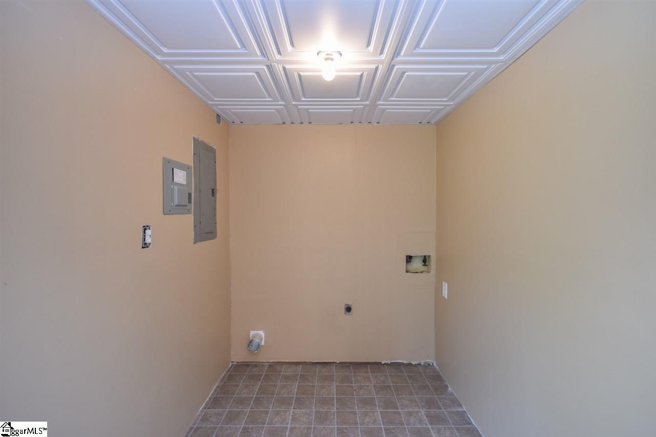 155 Lincoln Road Taylors, SC 29687 - Photo 17 of 22 Gallery Image 17