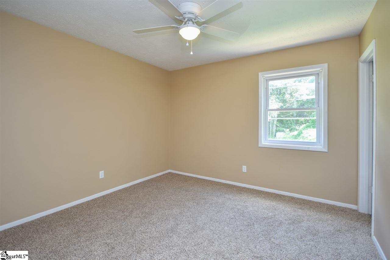 155 Lincoln Road Taylors, SC 29687 - Photo 9 of 22 Gallery Image 9