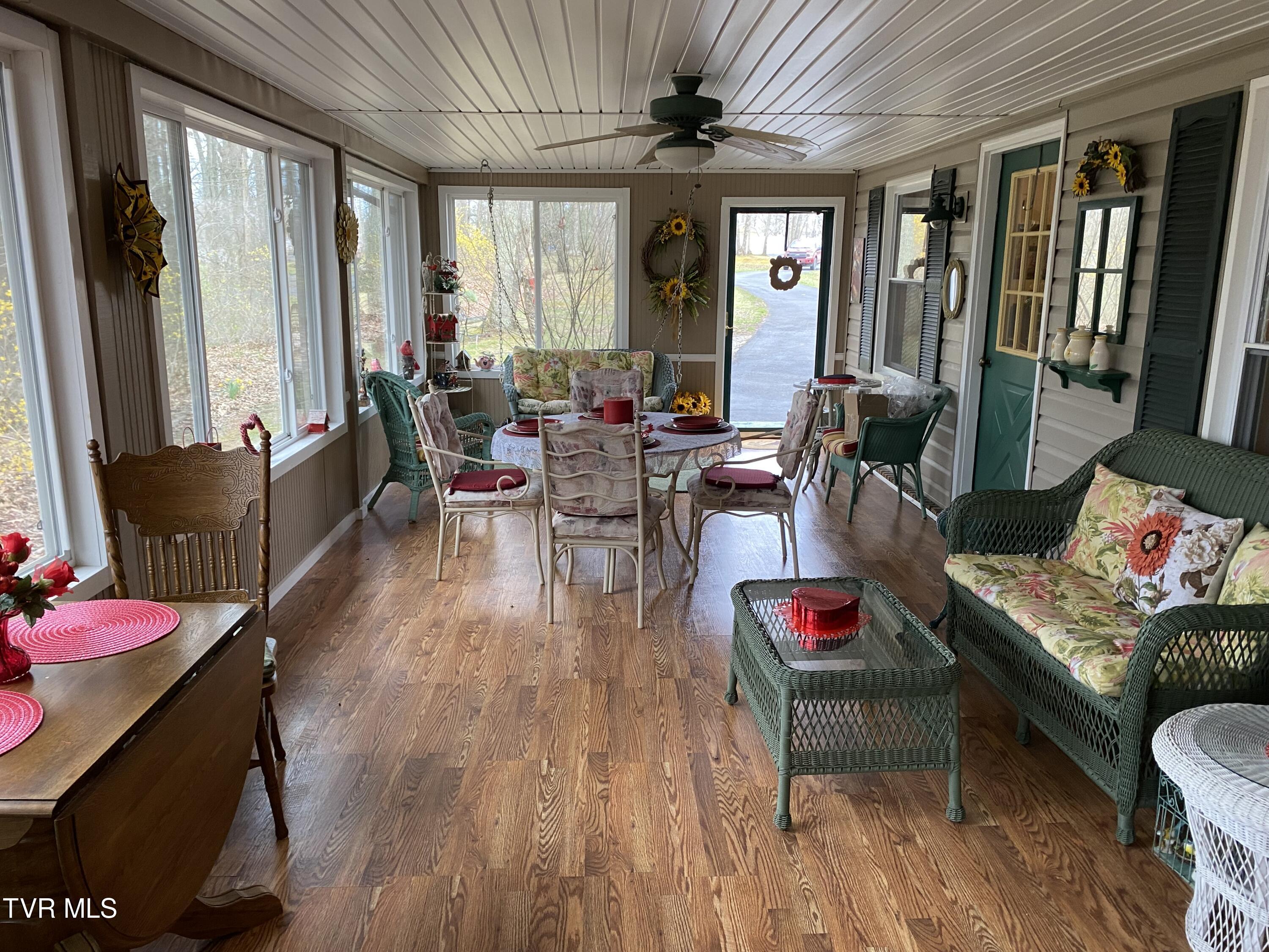 7113 Appletree Road Wise, VA 24293 - Photo 27 of 84 IMG_4107