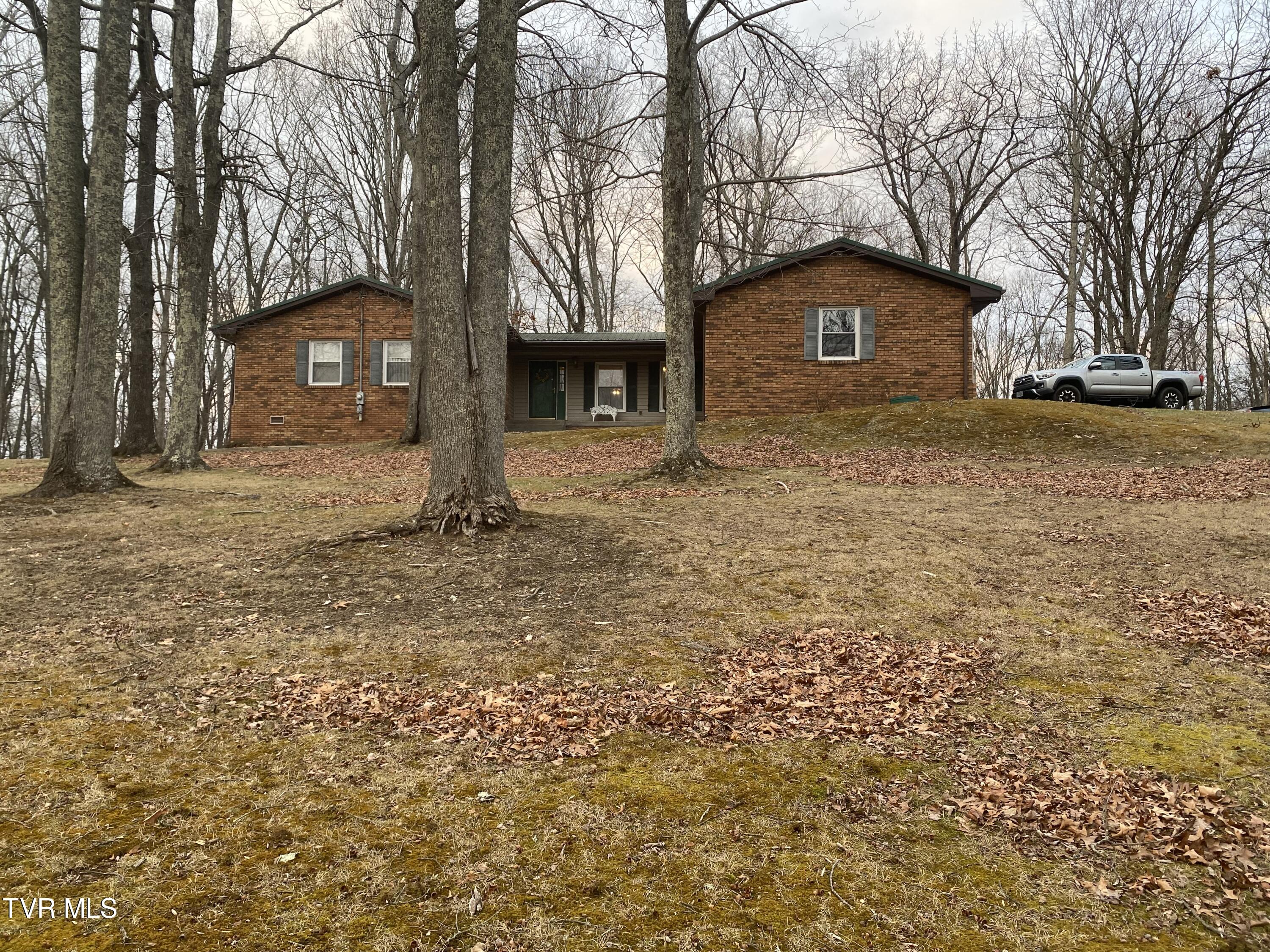 7113 Appletree Road Wise, VA 24293 - Photo 3 of 84 IMG_3975