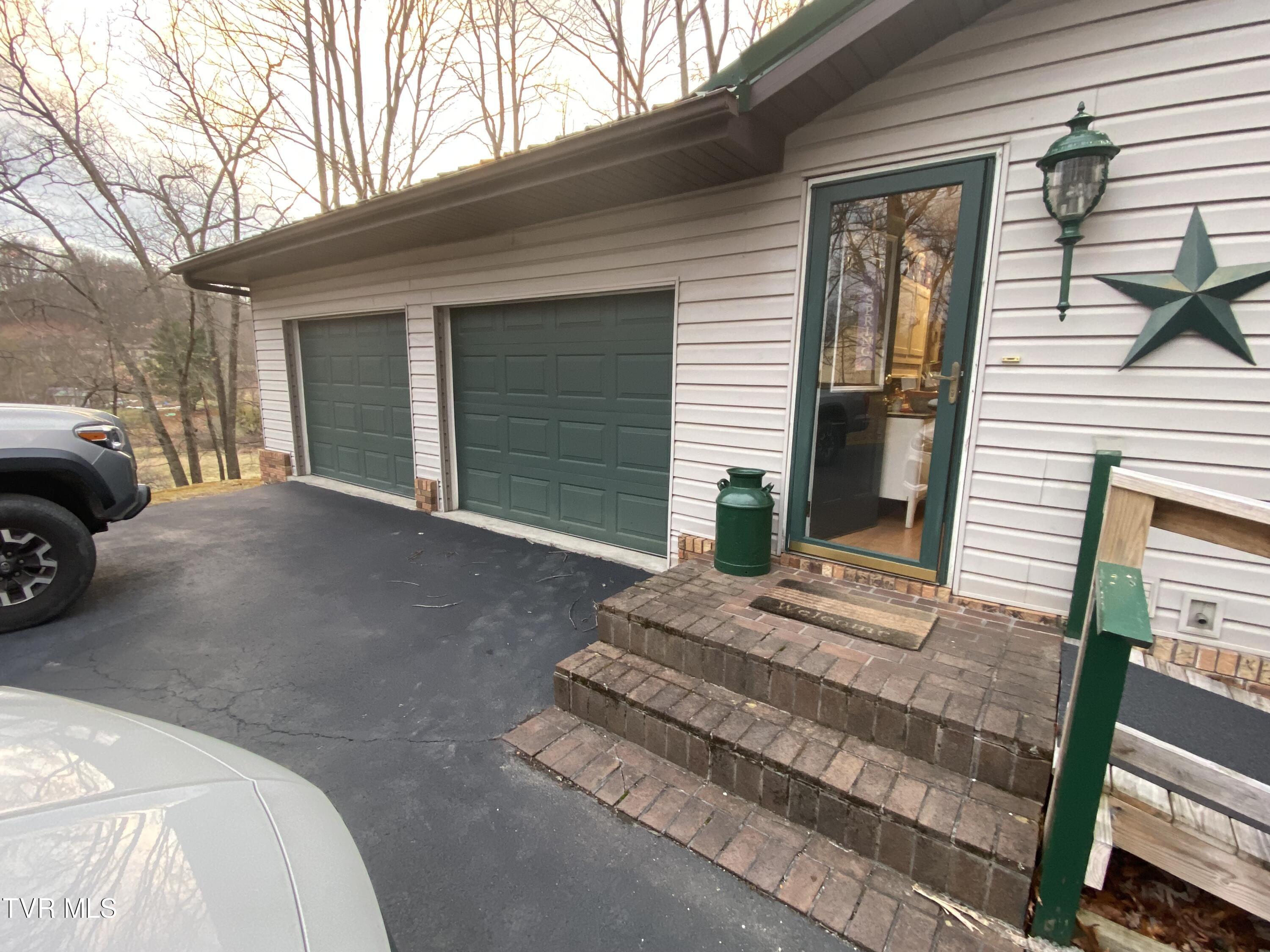 7113 Appletree Road Wise, VA 24293 - Photo 48 of 84 IMG_3994