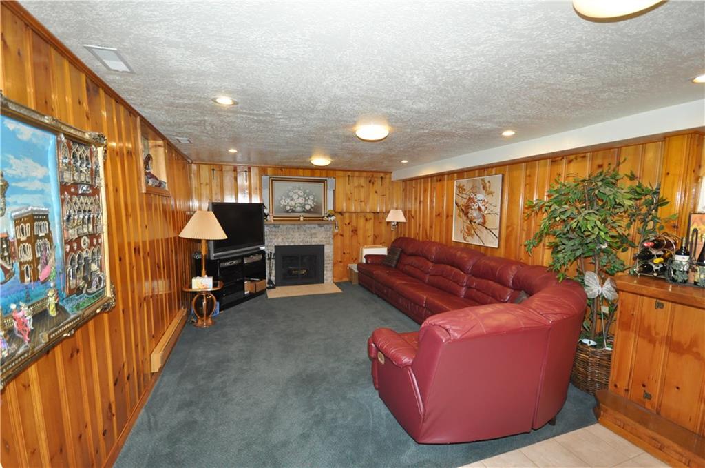 5243 McAnulty Road Pittsburgh, PA 15236 - Photo 2 of 17 Gallery Image 2