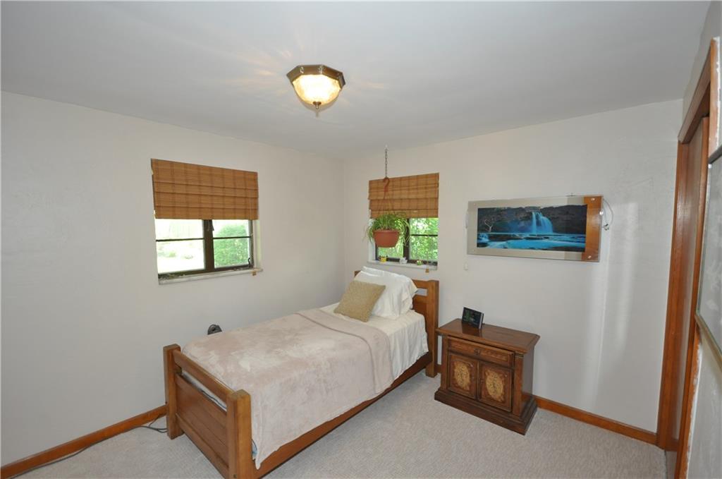 5243 McAnulty Road Pittsburgh, PA 15236 - Photo 11 of 17 Gallery Image 11