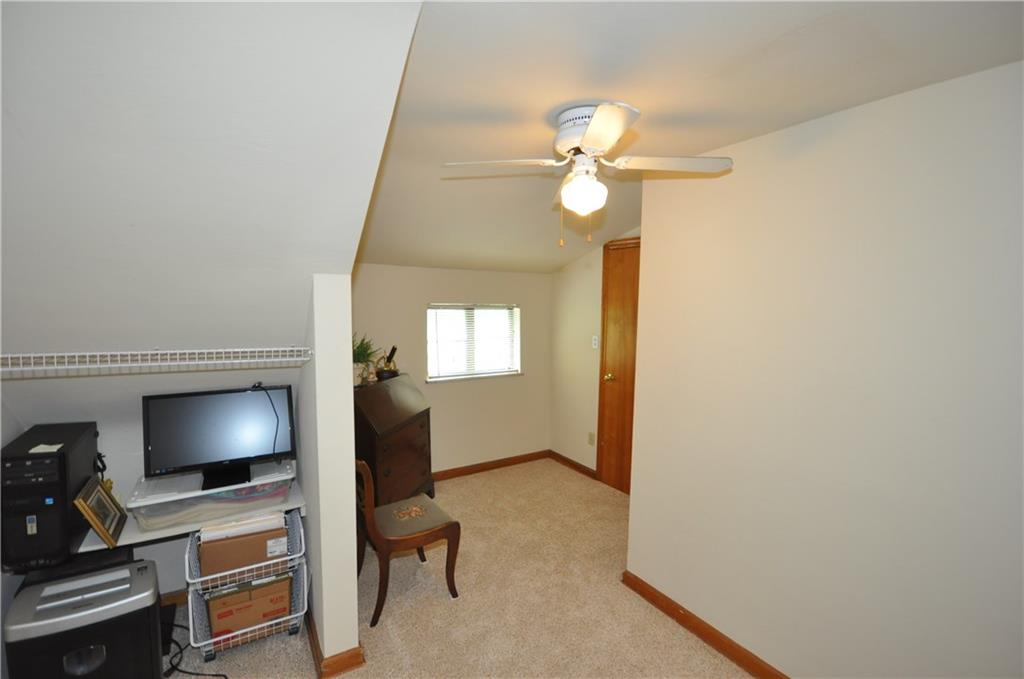 5243 McAnulty Road Pittsburgh, PA 15236 - Photo 14 of 17 Gallery Image 14