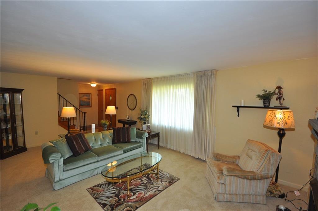 5243 McAnulty Road Pittsburgh, PA 15236 - Photo 6 of 17 Gallery Image 6