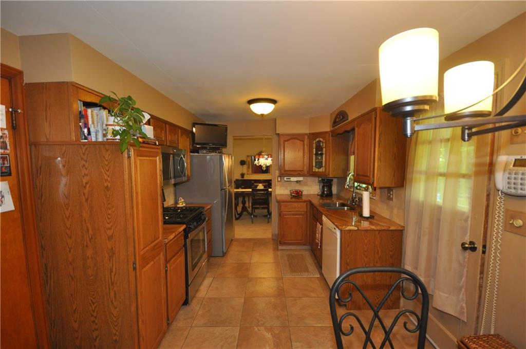 5243 McAnulty Road Pittsburgh, PA 15236 - Photo 9 of 17 Gallery Image 9