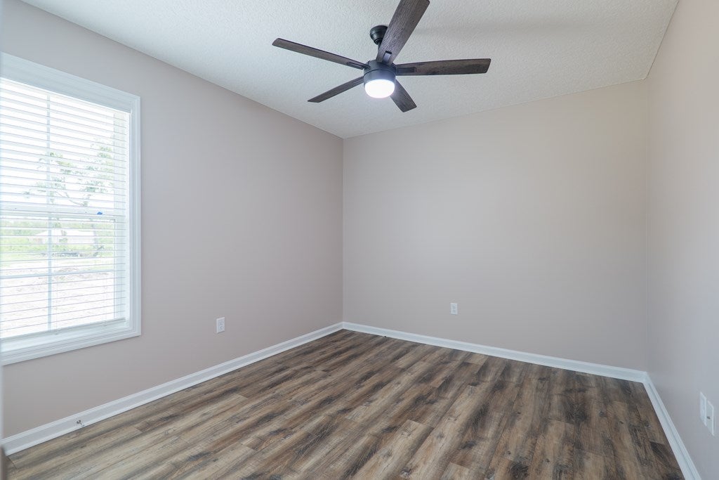 4452 White Water Road Valdosta, GA 31601 - Photo 12 of 27 Gallery Image 12