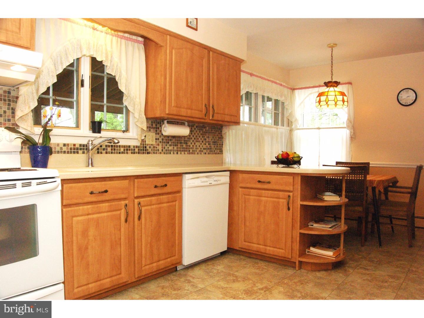 77 Woodhill Road Newtown, PA 18940 - Photo 11 of 23