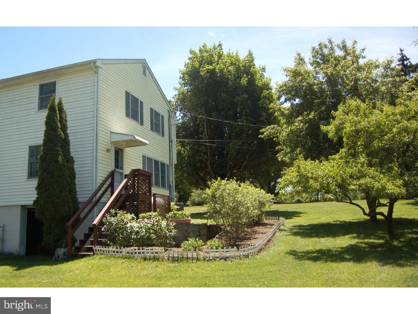 77 Woodhill Road Newtown, PA 18940 - Photo 16 of 23