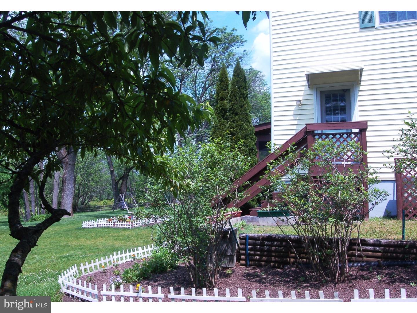 77 Woodhill Road Newtown, PA 18940 - Photo 18 of 23 Side Yard