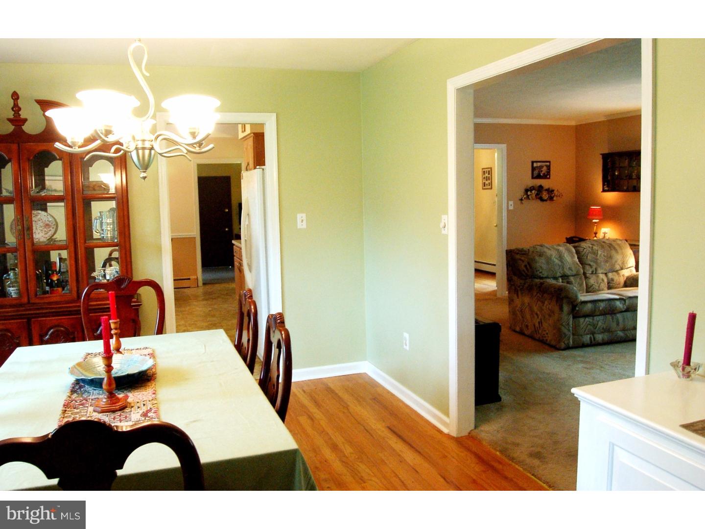 77 Woodhill Road Newtown, PA 18940 - Photo 6 of 23