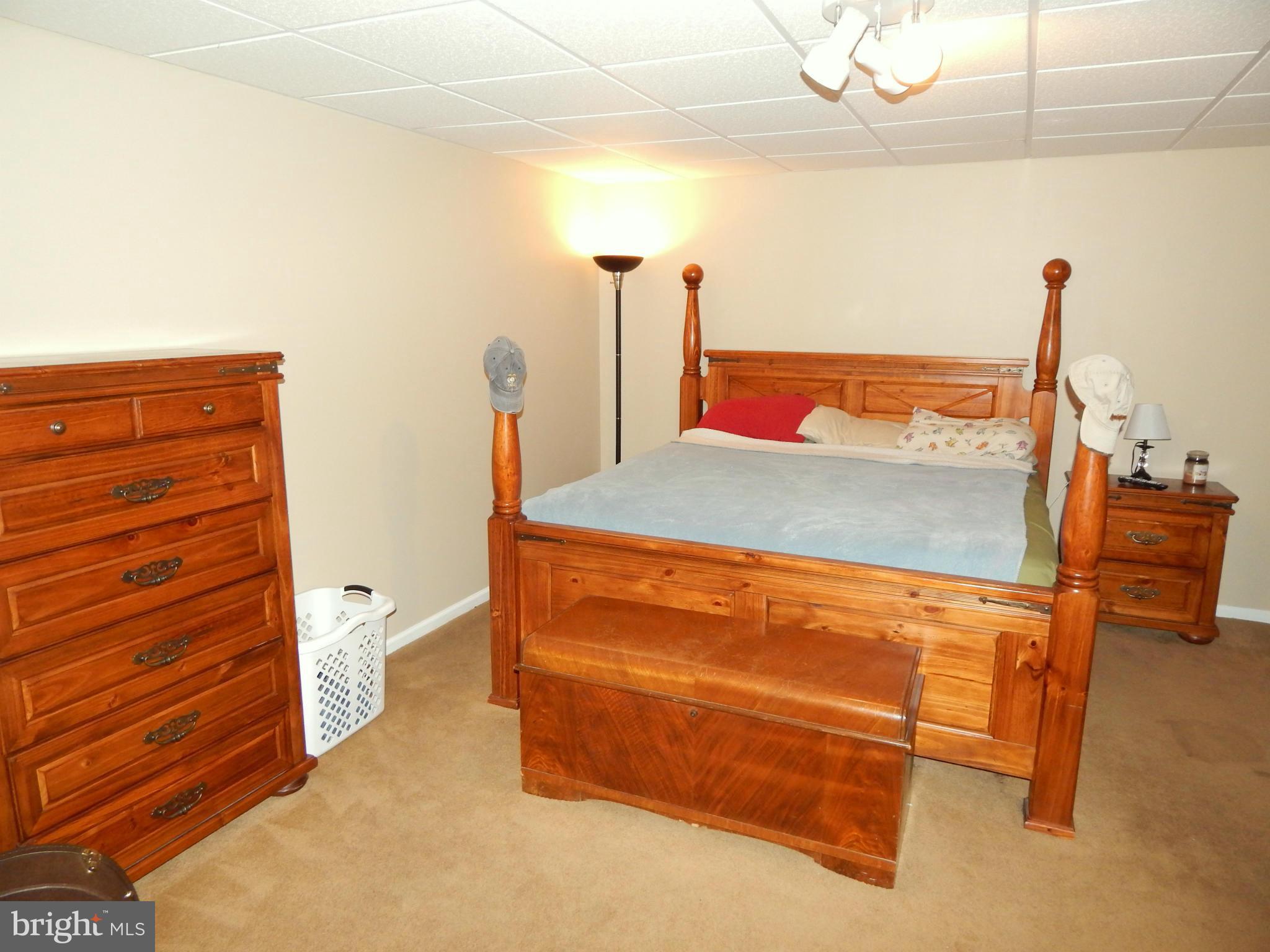8246 Sinclair Mill Road Manassas, VA 20112 - Photo 25 of 30 Additional Room with Direct Full Bathroom Access