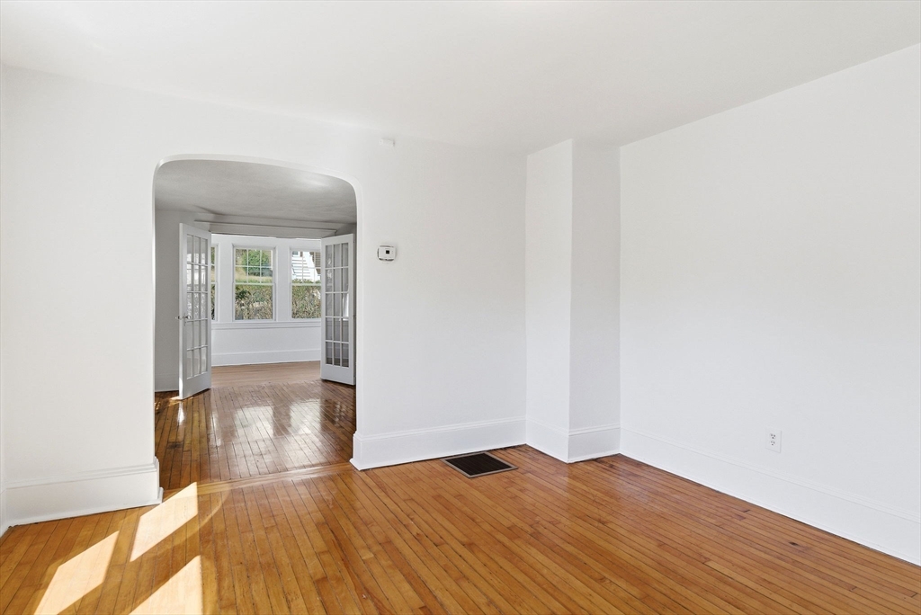 34 Woodland Road Wakefield, MA 01880 - Photo 11 of 30 Gallery Image 11