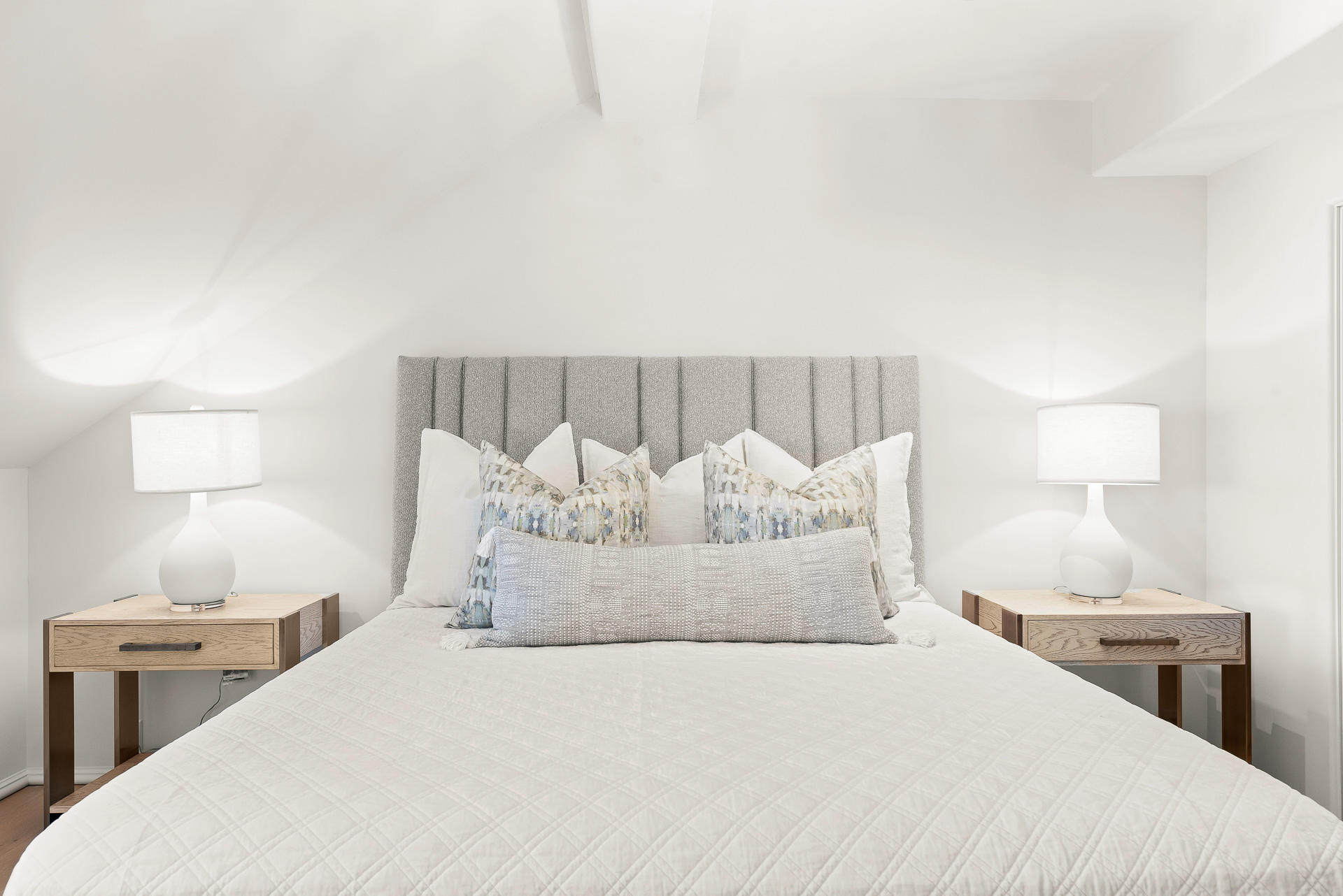 16 South Barrett Square, Unit 4 Inlet Beach, FL 32461 - Photo 69 of 98 a large bed sitting in a bedroom and lamp