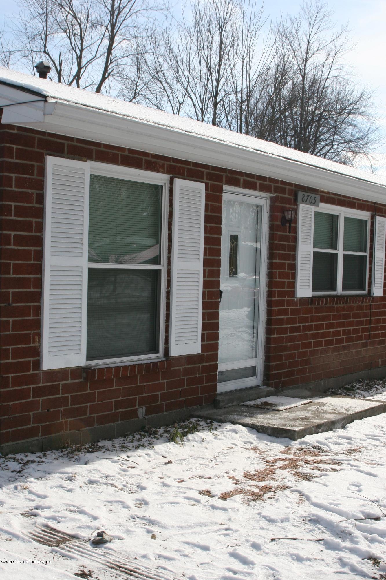 8705 James R Road Fairdale, KY 40118 - Photo 8 of 30 IMG_0044
