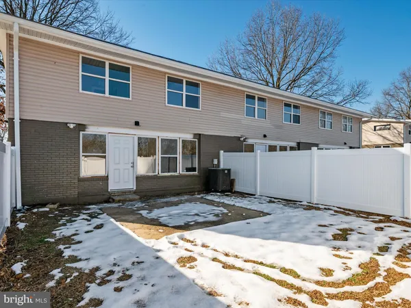 $2,600 | 2050 Nike Drive, Unit 7, Waldorf, MD 20601