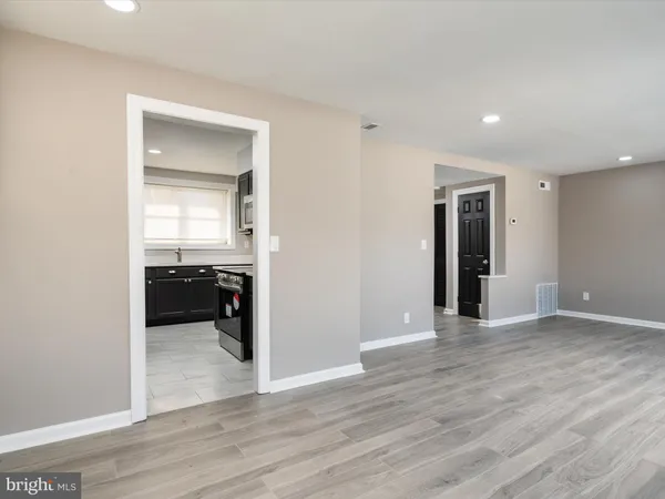 $2,600 | 2050 Nike Drive, Unit 7, Waldorf, MD 20601