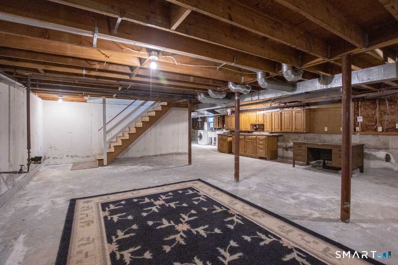 37 Vintage Road Trumbull, CT 06611 - Photo 32 of 39