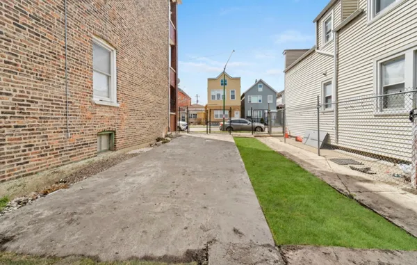 $179,999 | 4329 South Wood Street, Chicago, IL 60609