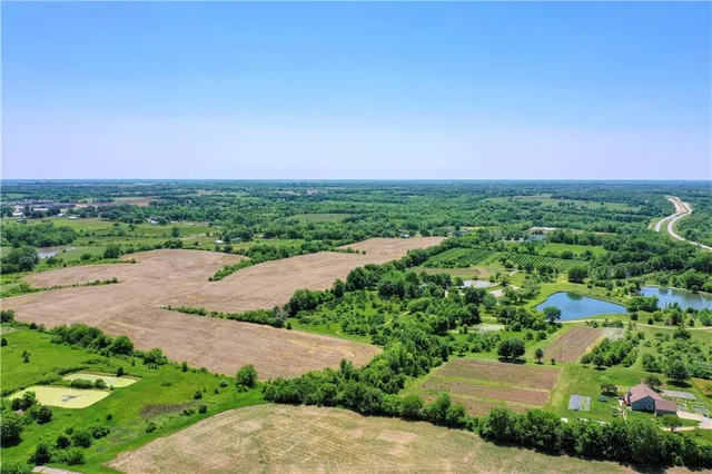 $3,852,000 | 13622 Leavenworth Road, Kansas City, KS 66109