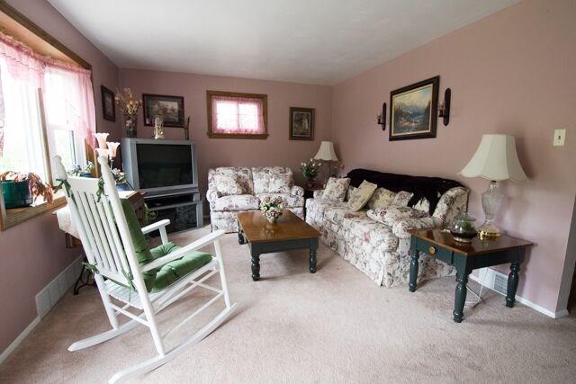 138 Seton Road Verona, PA 15147 - Photo 3 of 21 Gallery Image 3