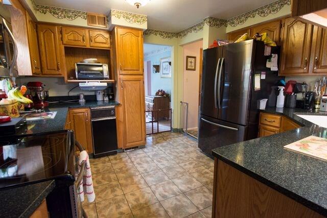 138 Seton Road Verona, PA 15147 - Photo 7 of 21 Gallery Image 7