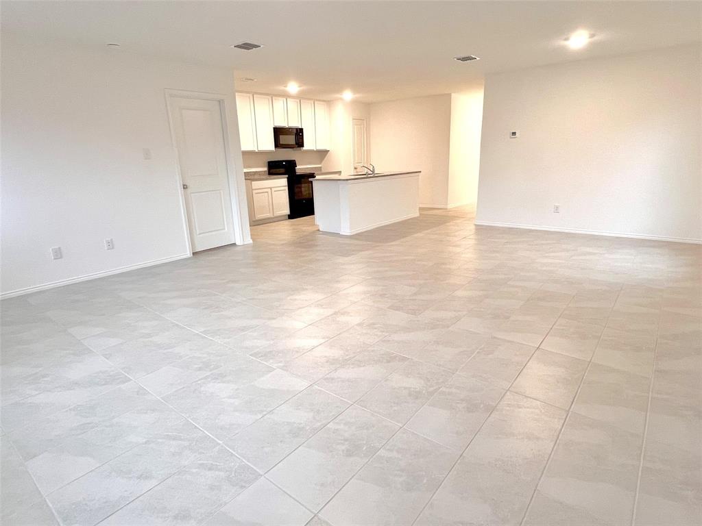 326 Ashbrook Way Princeton, TX 75407 - Photo 5 of 16