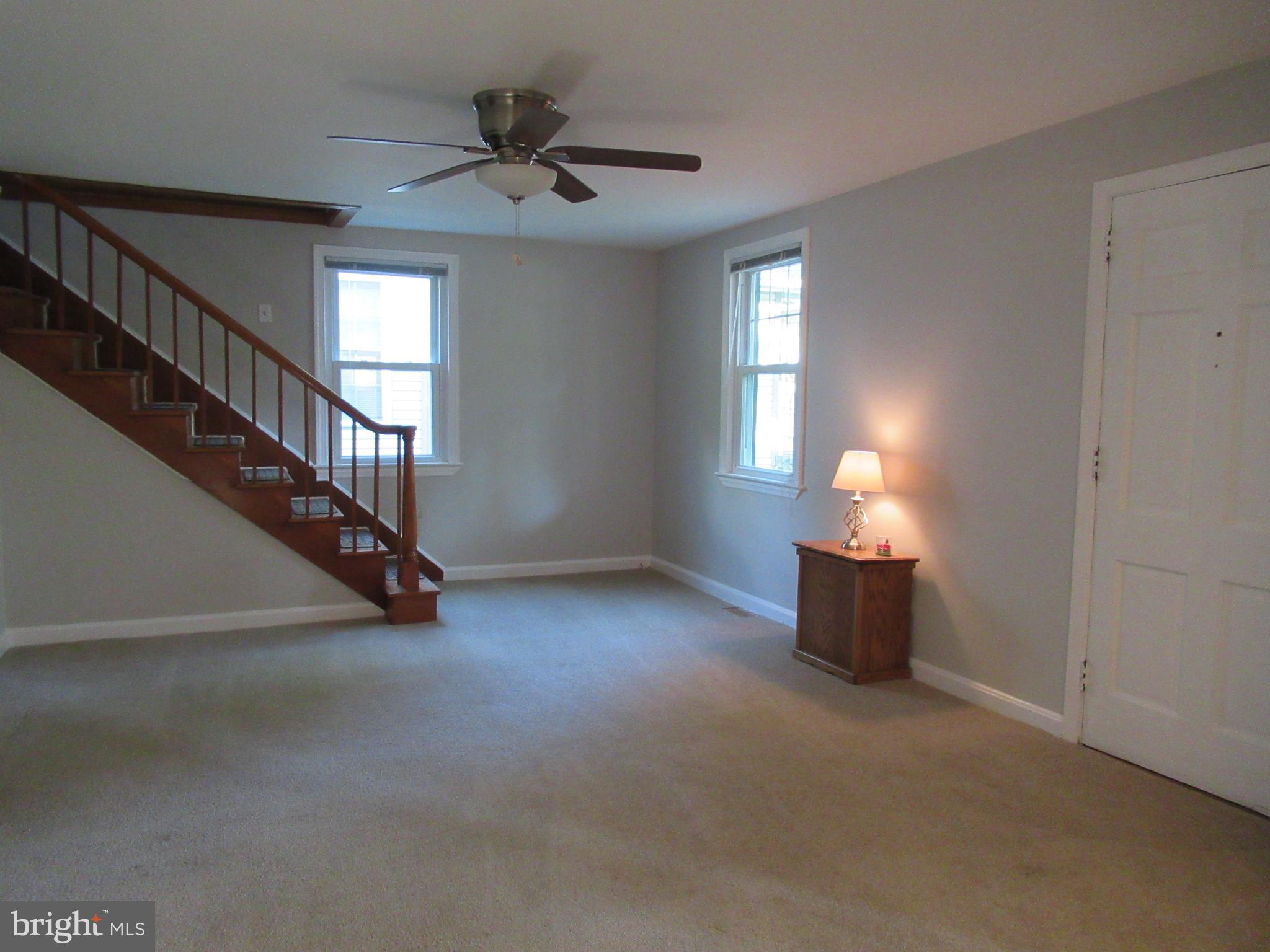 5902 Berwyn Road Berwyn Heights, MD 20740 - Photo 4 of 25 Living Room