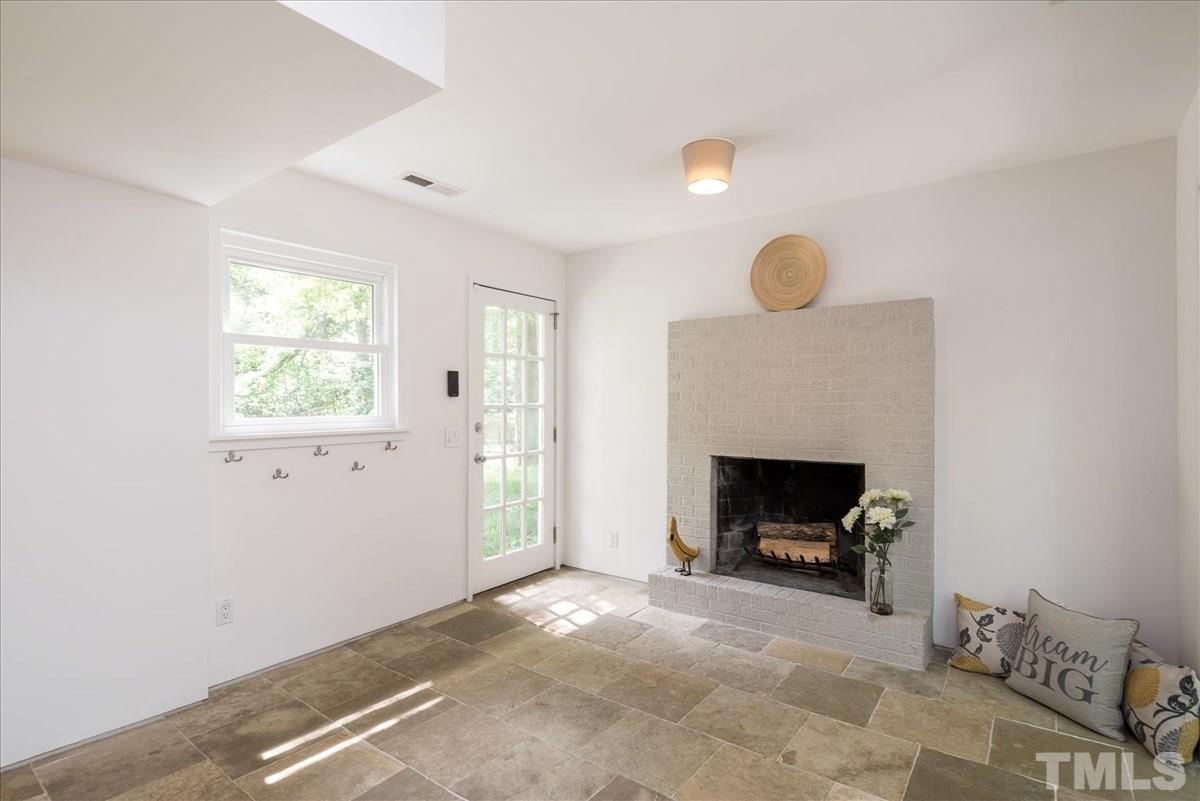 905 Beaver Dam Road Raleigh, NC 27607 - Photo 11 of 28