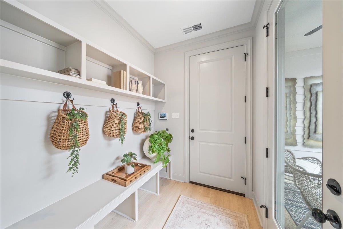 926 Aldwick Drive Collierville, TN 38017 - Photo 20 of 39 a view of room with furniture and rug