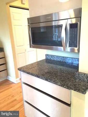 $2,700 | 14886 Lambeth Square, Centreville, VA 20120
