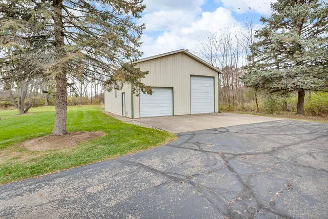 $499,900 | 6550 Maple Dale Road, Jackson, MI 49201