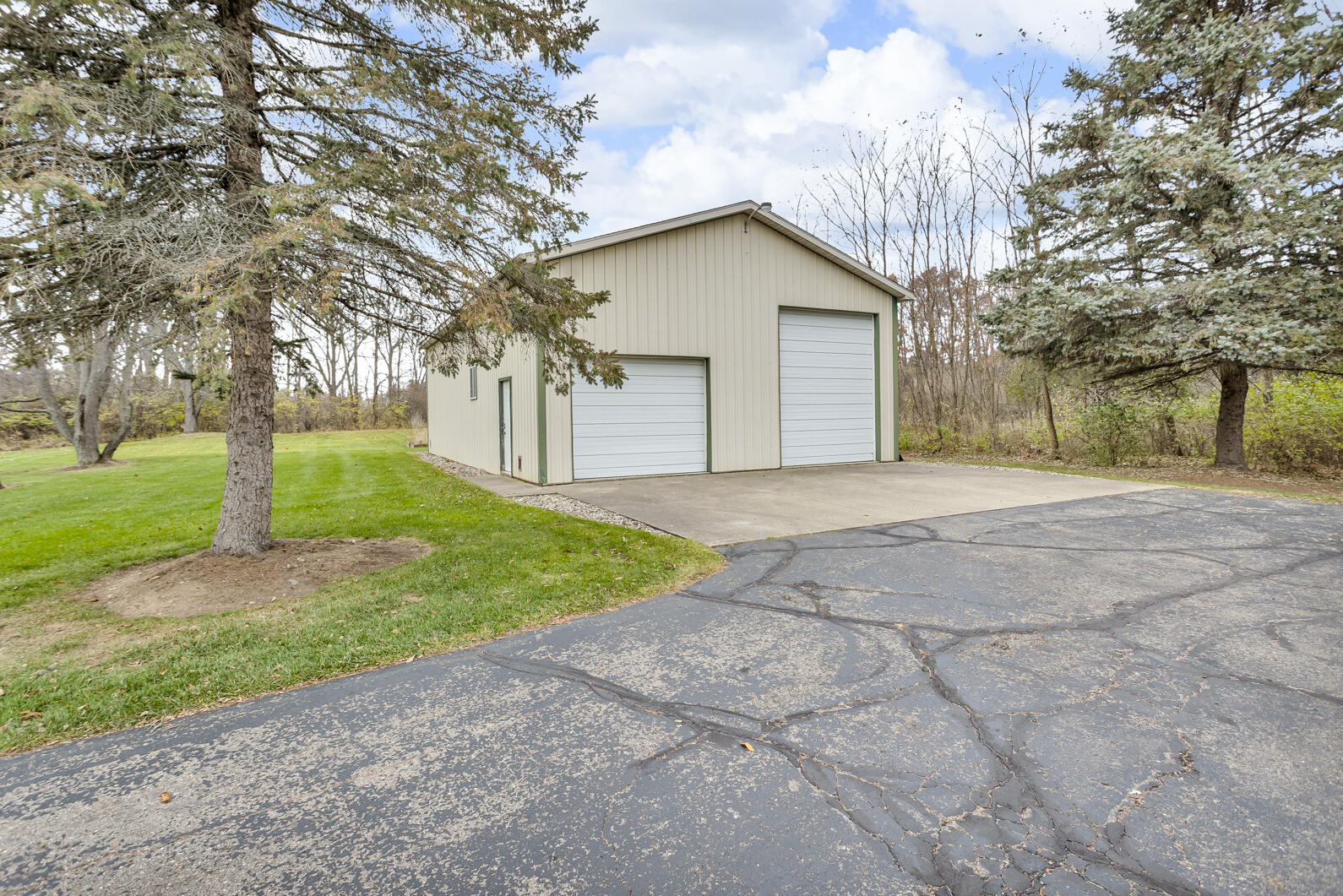 6550 Maple Dale Road Jackson, MI 49201 - Photo 2 of 43 0N0A0768