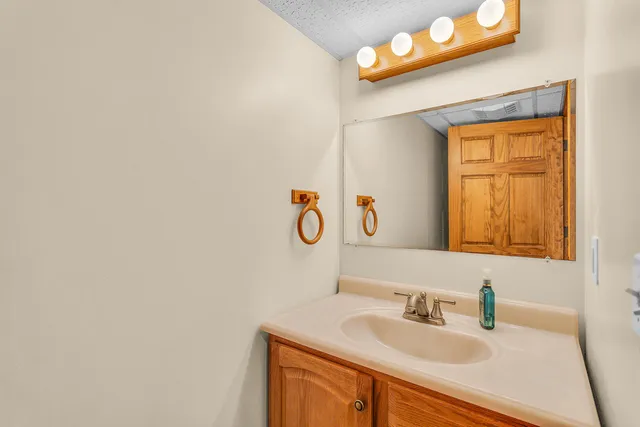 $499,900 | 6550 Maple Dale Road, Jackson, MI 49201