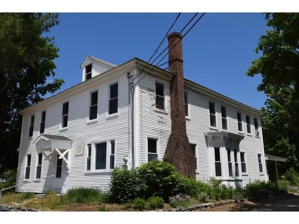 $1,495 | 1092 New Hampshire Rte 175, Unit #4, Campton, NH 03223